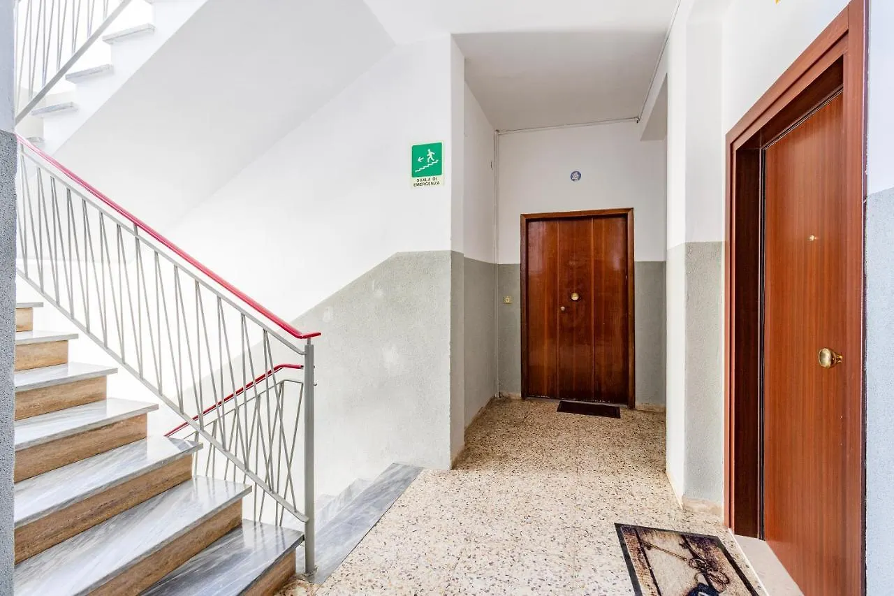 Bedo House Beach Front - Happy Rentals Follonica Italy